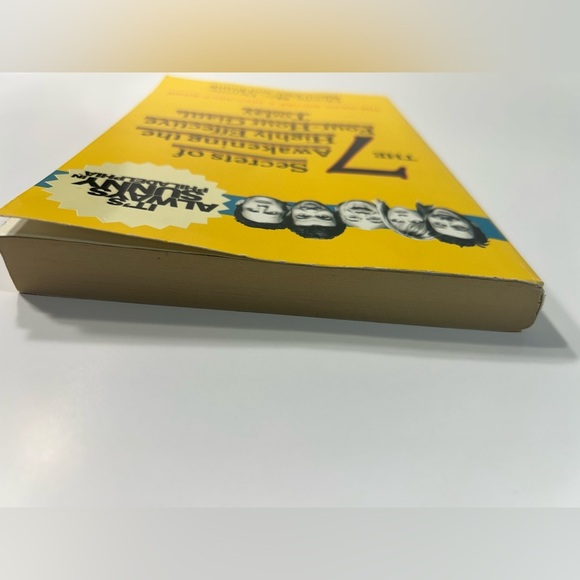 It's Always Sunny:The 7 Secrets of Awakening the Highly Effective 4 hour Giant - Picture 3 of 7